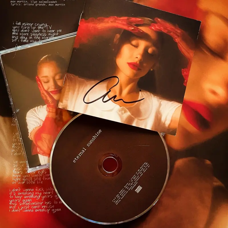 Ariana Grande | Eternal Sunshine - CD dédicacé